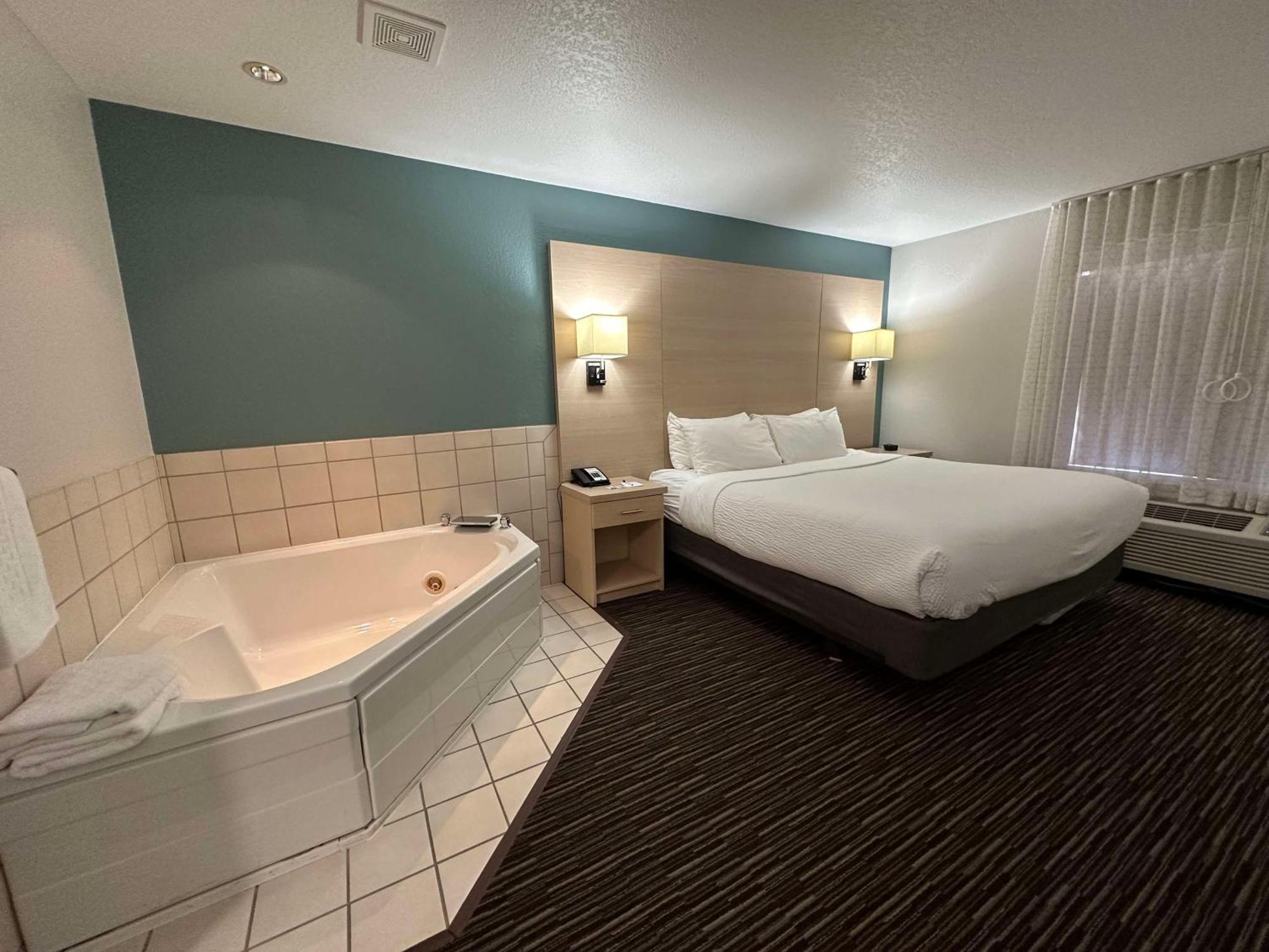 Western Hotel 3*
